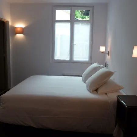 Urban Style Biarritz Le Relais Hotel 3*