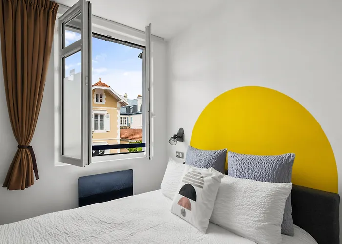 Urban Style Biarritz Le Relais 3*